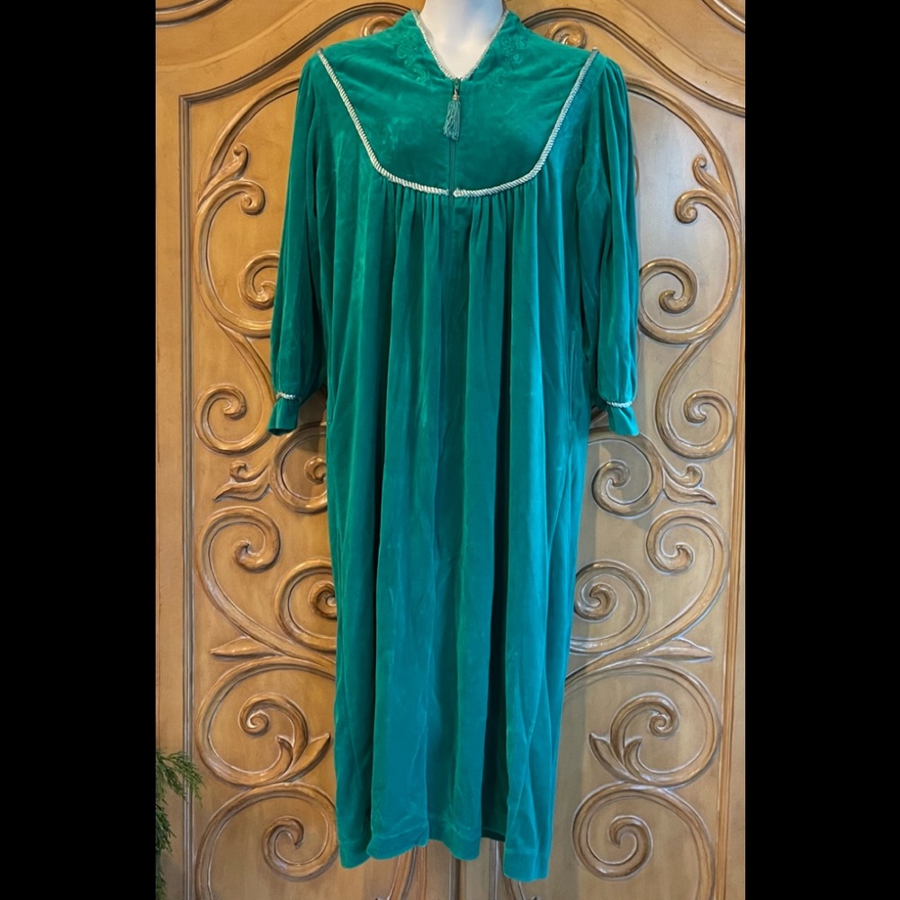 Talbots Green Velour robe